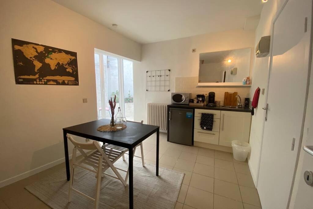 Studio With Terrace In 17Th Century House Apartment Bruges Exterior foto