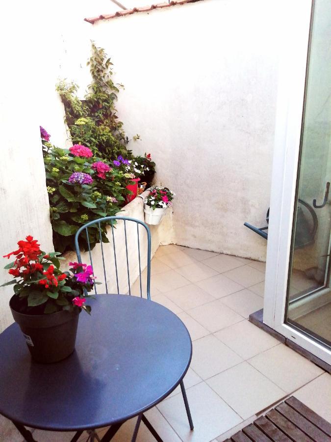 Studio With Terrace In 17Th Century House Apartment Bruges Exterior foto